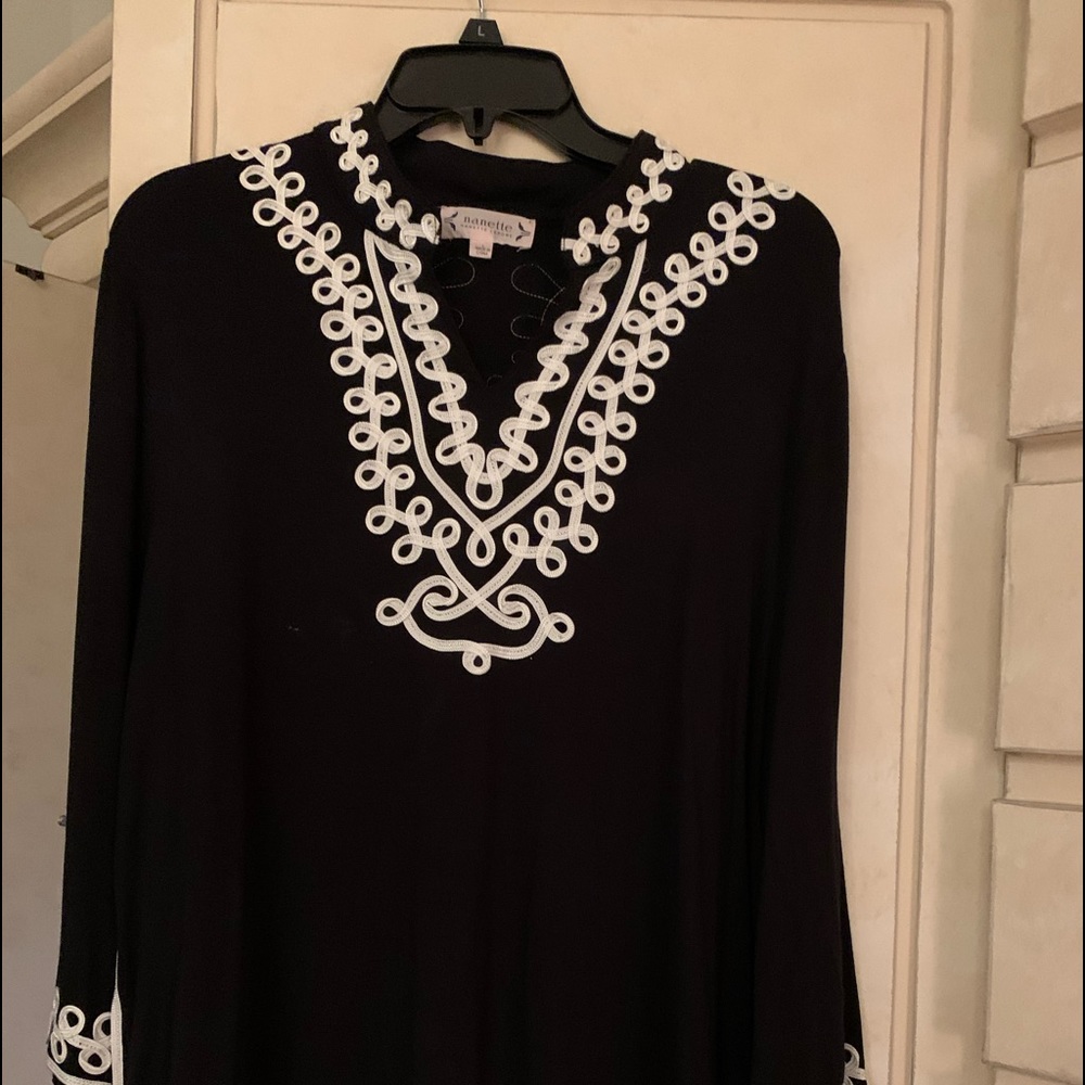 NWT Nanette Lepore black/white tunic size Large